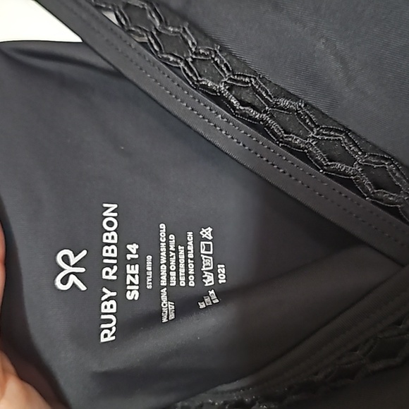 Tankini top - Picture 2 of 3